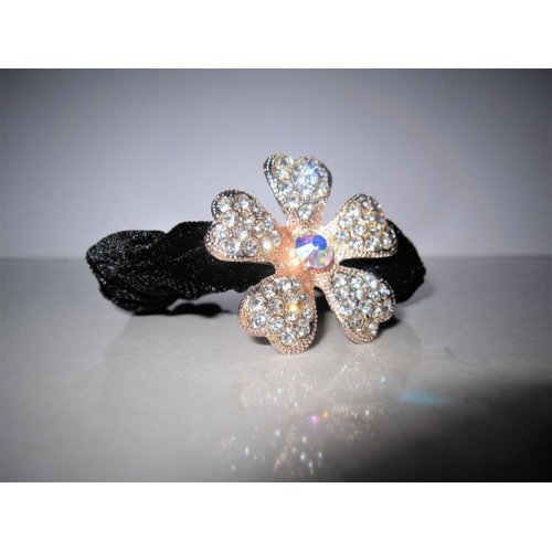 Flower shaped hair tie pony tail holder scrunchie with crystals