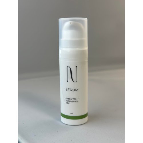 Green tea and hyaluronic acid serum