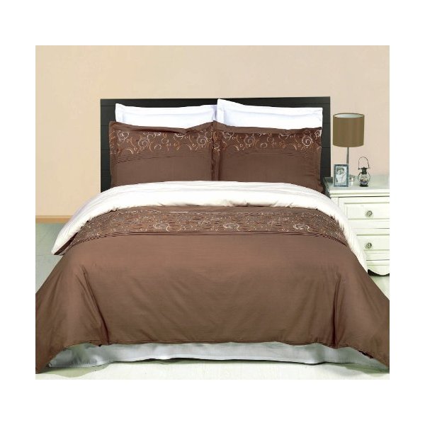 Luxurious Four (4) Piece Cal King Size Geneva Embroidered Comforter Set. Luxury Set Includes 100% Luxurious Egyptian Cotton 3 Piece Duvet Cover Set + 1 Piece Down Alternative Comforter