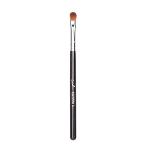 Sigma Beauty Professional E54 Medium Sweeper Brush – Professional Eyeshadow Brush for Controlled Lid Application, Packing on Metallic Shades & Highlighting the Brow Bone (1 Brush)