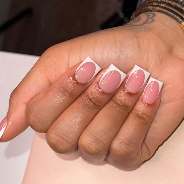 LRKNNO White French Tip Press on Nails Short Square Fake Nails Artificial Nails Tips Gel Acrylic Glue on Nails with Design 24Pcs Full Cover Stick ons Nails for Wedding Women Manicure False Nails