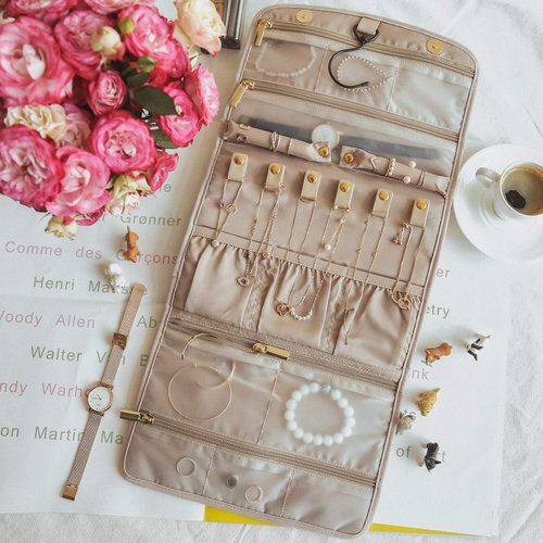 BAGSMART Travel Hanging Jewelry Organizer Case Foldable Jewelry Roll with Hanger for Journey-Rings, Necklaces, Bracelets, Earrings, Soft Pink