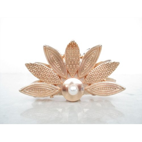 Generic Rose gold or silver metal flower pearl hair claw clip jaw clip (Primary color: Dark silver), 1 Count (Pack of 1)