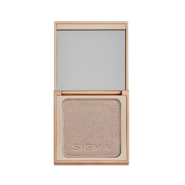 Sigma Beauty Highlighter Makeup – Illuminating Highlighting Powder for Face, Sheer Glimmer Face Highlighter for Cheeks, Cupid’s Bow, & Brow Bone (Sizzle, Rosy Gold Metallic)