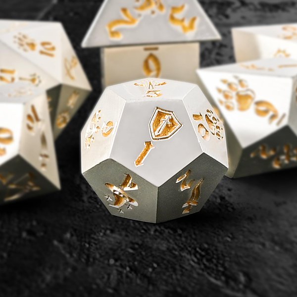 Banloga DND Dice Set,7PCS Metal Dice Set for Dungeons and Dragons,Class Icons Dice,Role Playing Board Games Accessories (Bright Silver)