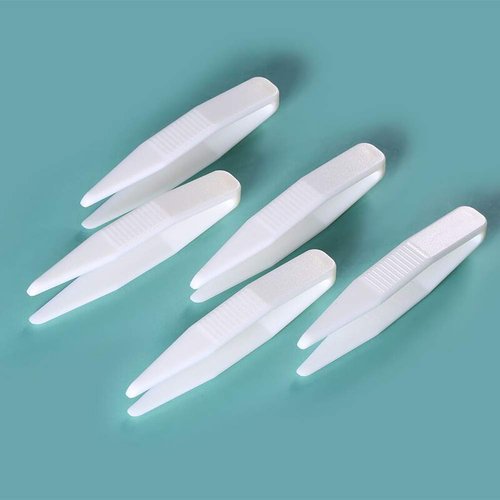 20 Pcs Mini Plastic Tweezers Clips Portable Eyelid Tape Sticker Tweezer Makeup Tool for Contact Lenses Double Eyelid Stickers Facial Masks