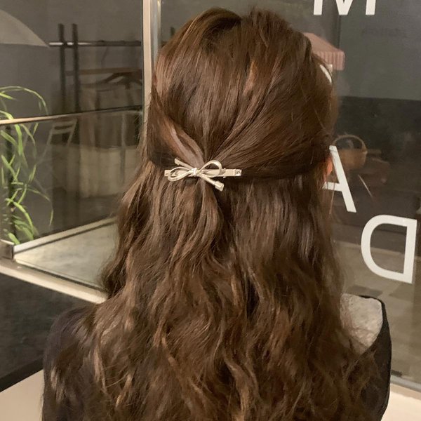 TUCEWP 4Pcs Silver Hair Bows for Women Girls Acrylic Bow Hair Clips for Long Thick Hair Cute Bow Hair Ties Solid Ponytail Holder Nonslip Ribbon Bowknot Alligator Hair Clips Y2k Hair Accessories