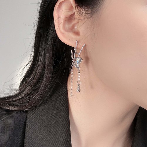 Sttiafay Gothic Spider Web Drop Earrings Teardrop Crystal Dangle Earrings Silver Long Cz Chain Earrings Spiderweb Halloween Earrings Jewelry for Women and Girls