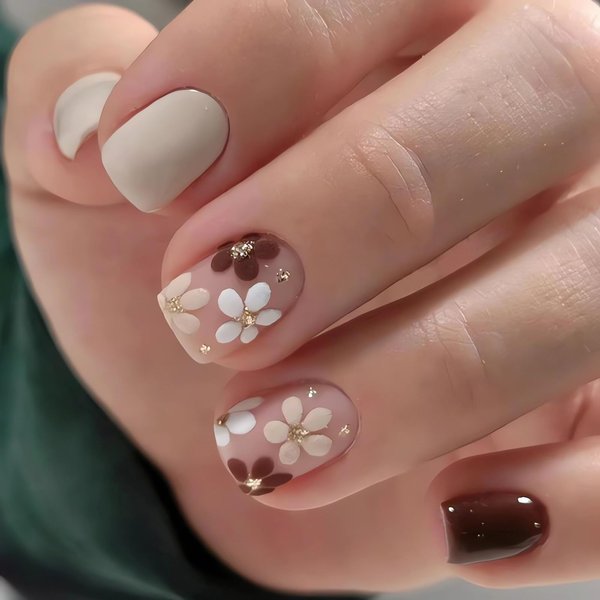 Fall Press on Nails Short Flowers Fake Nails - LPOODDNU Short Light Brown Flower Nails Press ons Square Shape Glue on Nails Full Cover Small Flowers False Nails Elegant Stick on Nails for Women 24Pcs