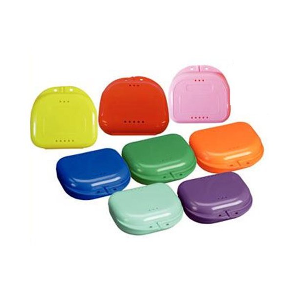 Retainer Case With Vent Holes and Hinged Lid Snaps (6)