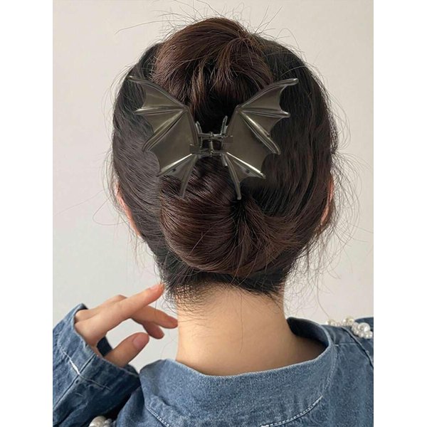 Halloween Hair Claw Clips Hair Claw for Women 1Pcs Bat Hair Claw Clips for Thick Hair Black Hair Clips Hair Clips Metal Hair Clips Black Bat Designs Halloween Clips Cute Hair Clips Accessories