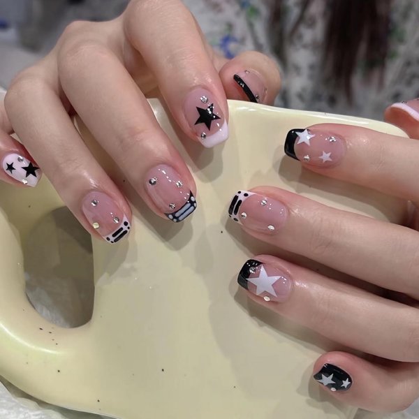 BABALAL Square Press on Nails Short Fake Nails Pink Black French Tip Glue on Nails Star Rhinestone Acrylic Nails 24Pcs Squoval False Nails for Women and Girls
