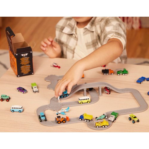 Driven by Battat – Pocket Fleet 1 – 20 Mini Toy Vehicles – Camper Van, Construction Trucks, Cement Mixer, Monster Truck, Race Car & More – Gift Toy Car Playset for Boys & Girls Age 3+ [Pack of 1]