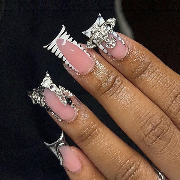 IMSOHOT Duck Press on Nails Black French Tips Fake Nails with Duckbill Designs Full Cover Rhinestone & Butterfly Acrylic False Nails Medium Y2K Duck Feet Shape Glossy Glue on Nails Manicure Nails Kit
