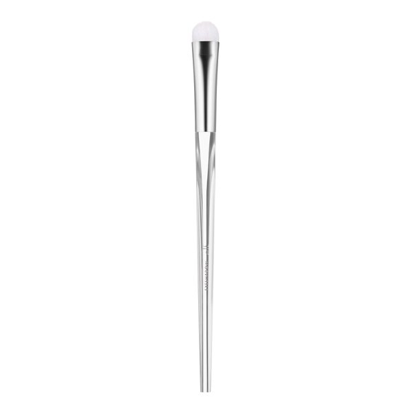 e.l.f. Precision Eyeshadow Brush, Medium-Sized, Tapered, Soft, Synthetic, Luxurious, Blends, Highlights, Contours, Shades, Applies Color, Easy To Clean