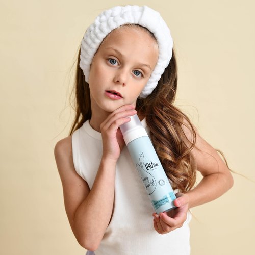 LAV KIDS Shower Gel | Gentle Kids Body Wash Gel for All Skin Types | 200ml Naturally Gentle Kids and Baby Shower Gel for Soft and Delicately Scented Skin | Dermatologically Tested