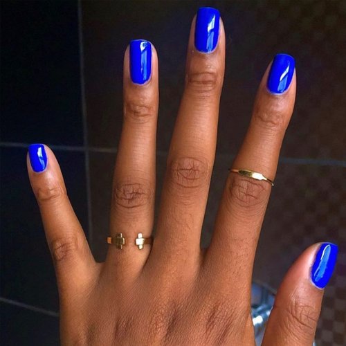 DND Gel Polish Set, Blue Collection, UV/LED Gel Polish and Air Dry Nail Lacquer, Matching Chip-Free Polish Duo, 734 Berry Blue, 0.5 Fl Oz