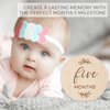 Baby Monthly Milestone Cards Sign - 7 Cute Double Sided Wooden Circles Discs Newborn Memento Milestone to Document Baby's Growth, Pregnancy Journey Sign Baby Boy and Girl Gifts Set
