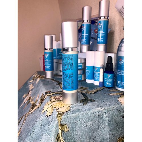 Carolyn's Facial Formulas Hydrating Crème Masque | Containing Aloe, Olive and Jojoba Oil Extracts | Moisturizing And Nourishing Masque | Helps to Soothe, Hydrate, Heal | Made In USA