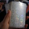 Black Lotus 100pcs/Lot Love Heart-Shape Laser Flashing Card Sleeves Trading Cards Film Magic Kpop Card Protector Holographic Foil Protective Cover (58x89mm)