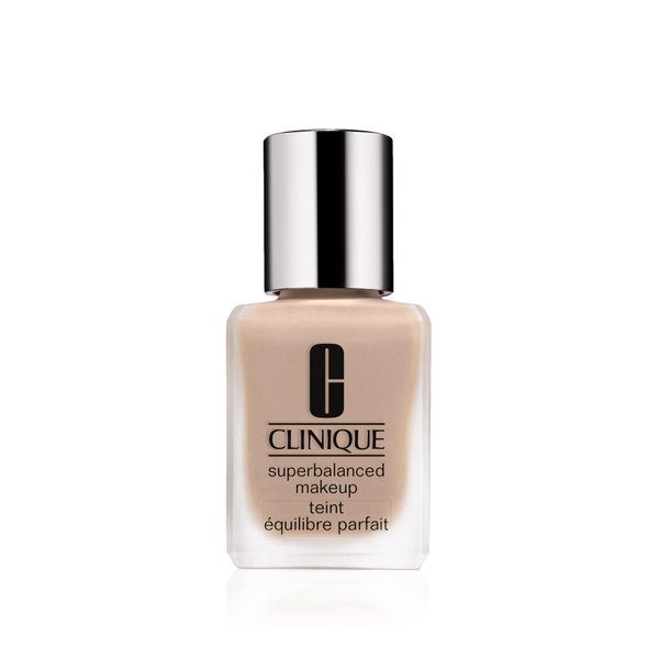 Clinique Superbalanced Oil Free Liquid Foundation Makeup For Dry to Oily Skin Types | Hydrating + Moisturizing, Ivory, 1 Fl Oz