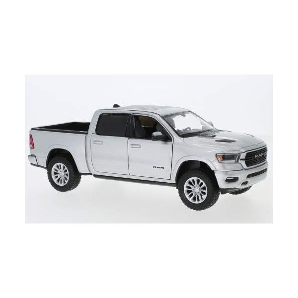 Dodge Ram 1500 Crew Cab Laramie, Silver, 2019, Model Car,, Motormax 1:24
