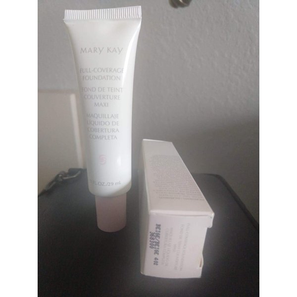 Mary Kay Full Coverage Foundation Beige 402