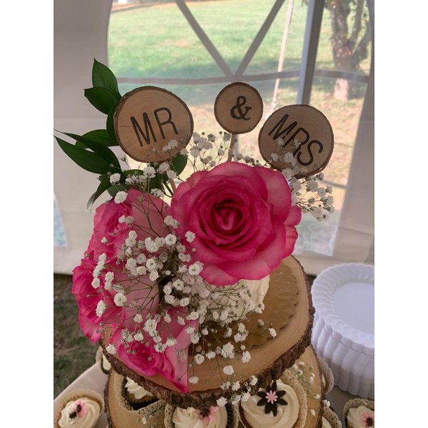 3 Pcs Mr&Mrs Toppers Natural Wood Cake Decoration Chic Rustic Wedding Mr Mrs Letter for Couple Sweetheart Party Anniversary Birthday