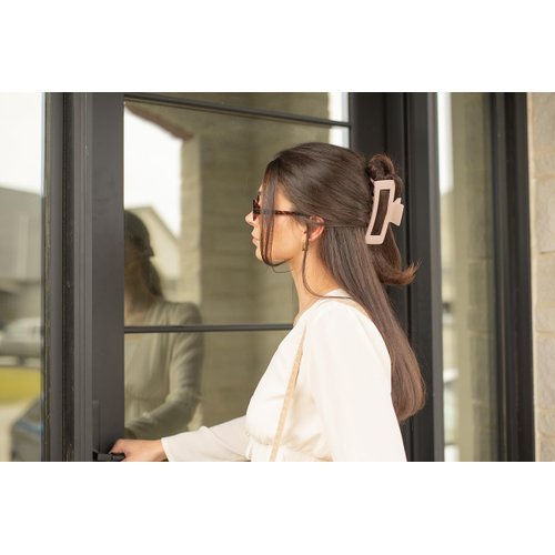 FRAMAR Large Claw Clips For Thick Hair – Large Hair Clip For Thick Hair, Girls Hair Clips Claw, Big Hair Clips For Thin Hair, Hair Claws Clips For Hair, Matte Claw Clips, Pink Hair Clips 4 Pack