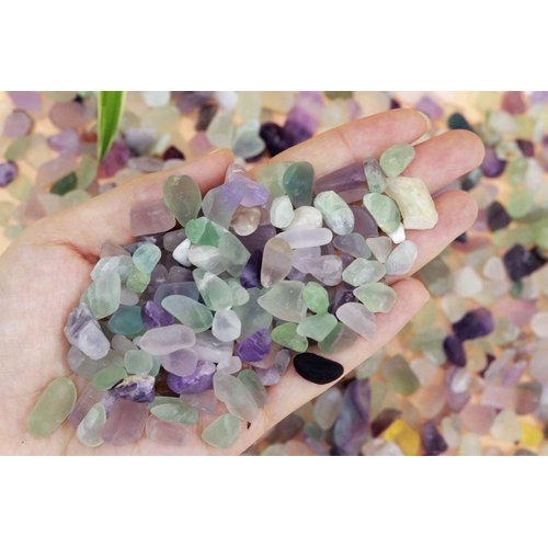 Fluorite Aquarium Gravel Rocks Natural Tumbled Healing Crystal Chips Bulk Gemstones Tumbled Crushed Stones for Fountain Vase Filler Planters Decorative Fish Tank Potted Reiki Energy Balancing 0.44lb