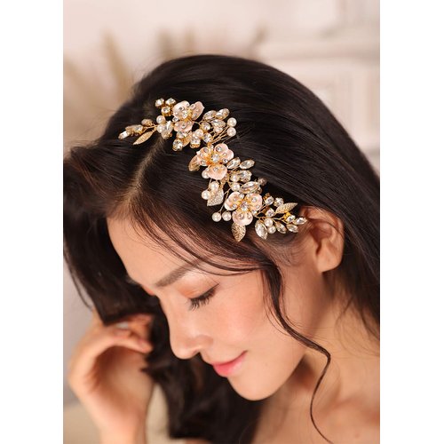 Kercisbeauty Dainty Gold Hair Comb for Women and Girls Rhinestones Headpiece for Her Pearl and Crystal Hair Piece Boho Bridal Hair Piece Side Combs for Bridesmaids