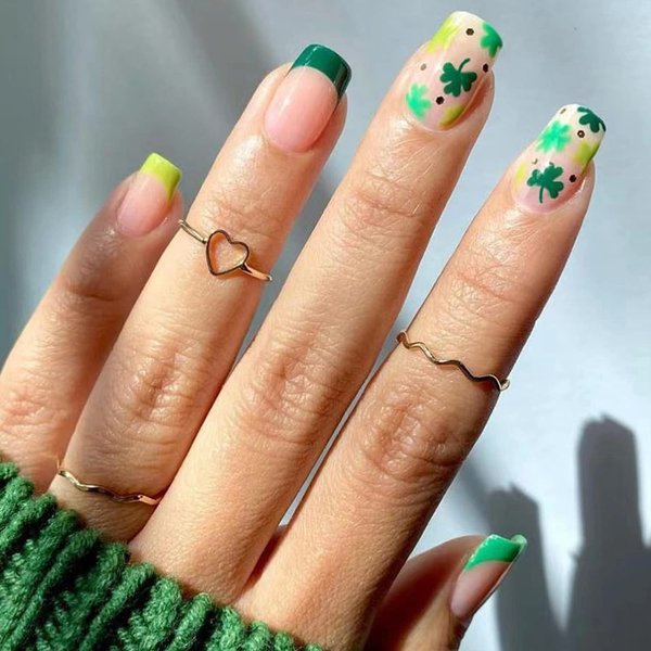 24 Pcs St. Patrick’s Day Press on Nails Medium, Square Shaped Glue on Nails for Women, French Tip Fake Nails with Green Shamrock Designs (Style 2)