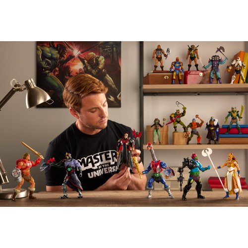 Masters of the Universe Masterverse New Eternia Action Figure & Accessories, Thunder Punch Deluxe Motu Collectible with 30 Articulations, 7-inch