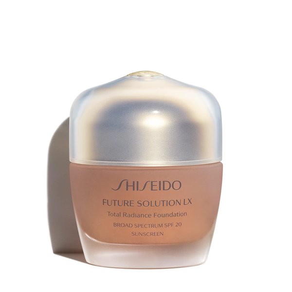 Shiseido Future Solution LX Total Radiance Foundation SPF 20, Neutral 3 - Reduces the Look of Pores, Lines & Dark Spots - Non-Comedogenic