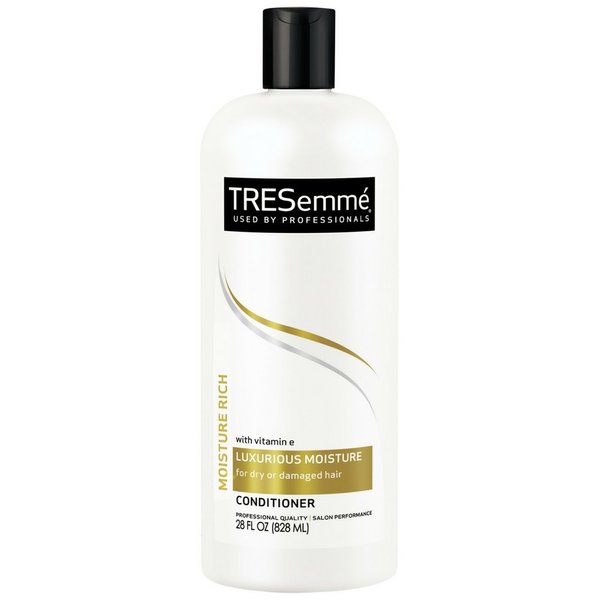 TRESemmé Rich Moisture Conditioner for Dry Hair Rich Moisture Hydrating Conditioner Formulated With Vitamin E and Biotin 28 oz (Packaging may vary)