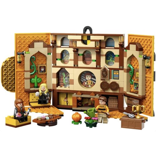 LEGO 76412 Harry Potter Hufflepuff Dormitory Banner Hogwarts Themed Building Kit with Minifigures and Magic Accessories, Gift Idea for Girls and Boys, from 9 Years
