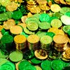 Sanwuta 600 Pieces St. Patrick's Day Gold Coins Plastic Gold Green Lucky Coins St Patricks Day Decorations 3 Leaf Clover Coins Shamrock Leprechaun Coins for Party Table Decorations Supplies