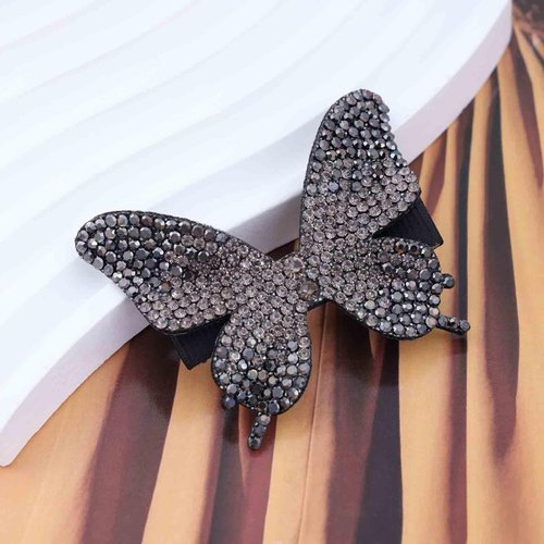 Yheakne Vintage Crystal Butterfly Hair Clip Black Butterfly Hair Barrette Paved Cz Butterfly Hairpin Glitter Rhinestone Barrette Headwear Decorative Head Accessories for Women Gifts (Black)