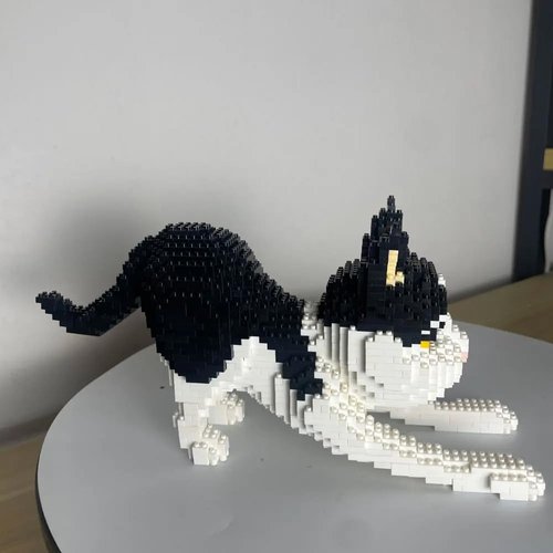 Cat Mini Building Blocks Cute Animals Sets for Goodie Bags, Micro Mini Building Toy DIY 3D Bricks Kit for Adults, Party Favors for Kids, Birthday Gift for Boys Girls 1390 PCS