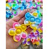 100 Packs Bulk Flower Backpack Keychain Mini pop Fidget for boy and Little Girl,Kids， Birthday Party Favors,Students Bubble Prize