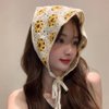 GSHLLO Floral Crochet Hair Bandana Boho Flower Head Scarf Knitted Daisy Hair Scarves Vintage Triangle Hair Kerchief for Women Girls Beige
