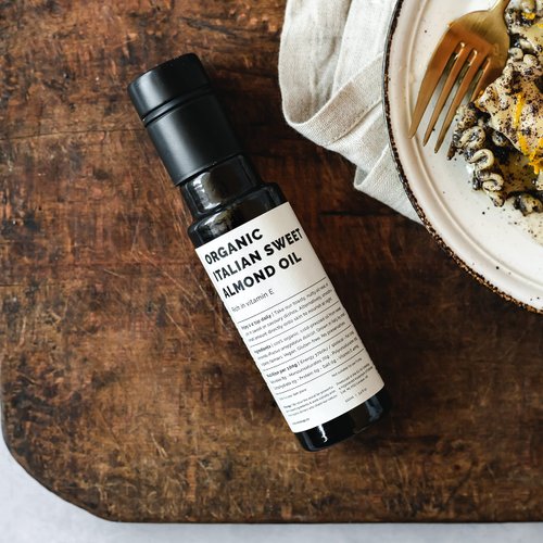 100% Organic Sweet Almond Oil 100ml - Cold-Pressed - Rich in Skin-Nourishing Vitamin E - Straight from Farm in Italy - Non-GMO - No Additives or Preservatives - Recyclable Glass Bottle