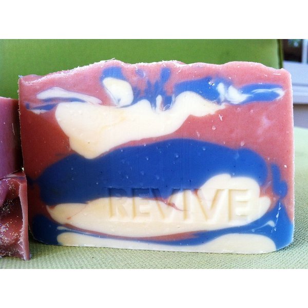 Handmade Organic Merica: Vegan Aromatherapy Soap with Essential Oils