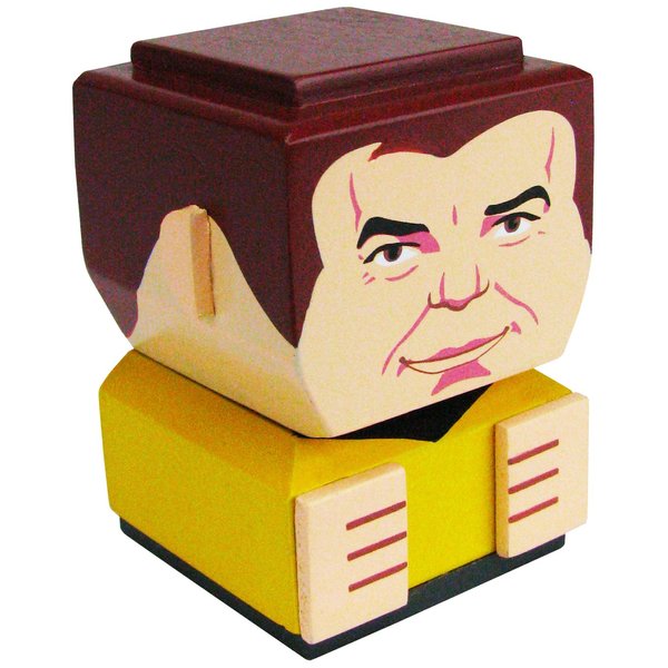 Entertainment Earth Star Trek: The Original Series Captain James T. Kirk Tiki Totem Action Figure