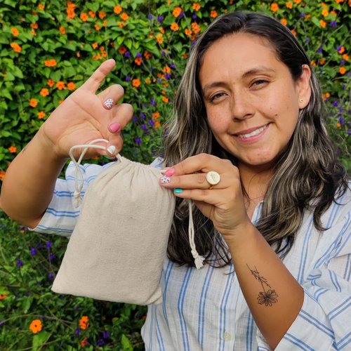 ERIBAGZ 20 pcs Drawstring pouch - 8 x 6 in. each. 25 Gift tags and String included. Small bags for gifts, Thanksgiving treat bags, Bridal shower, Samples, Events. Pineapple gift bag. 11th Ed.