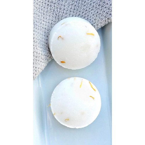 Green + Lovely Tea Tree Shampoo Bar for Hair, SLS Free, Sulfate Free Shampoo, Calendula Botanicals. Made with Natural and Organic Ingredients. Paraben Free.