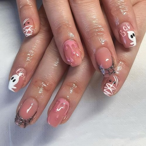 LRKNNO Halloween Press on Nails Short Square Halloween Fake Nails Petite Cute Ghost Press on Acrylic Glue on Nails Glitter Spider Web Nail Tips Full Cover Pink Coffin False Nails for Women Girls 24Pcs