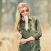 Hotusi 18Pcs Hippie Costume Accessory Set for 60s 70s Dressing Accessory Hippie Party Supplies(6pcs Peace Sign Necklaces+ 6pcs Daisy Sunflower Headbands+6pcs Retro Round Sunglasses)