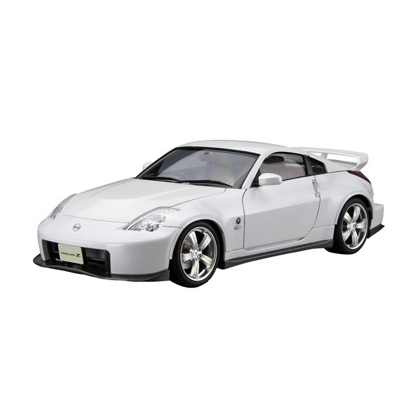 Aoshima Nissan Z33 Fairlady Z Version Nismo ’07 1:24 Scale Model Kit