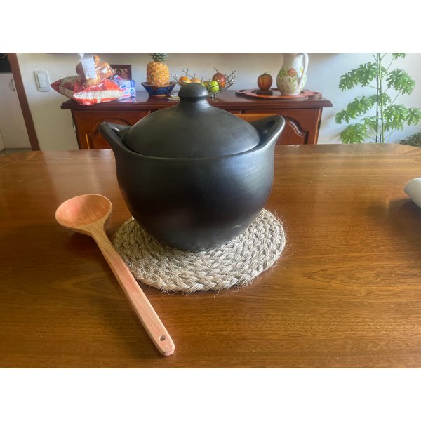 Handmade Black Clay Pot for Cooking – Traditional Earthenware Pot – 100% Natural & Unglazed – Eco-Friendly & Durable Cookware 2.5 Liters